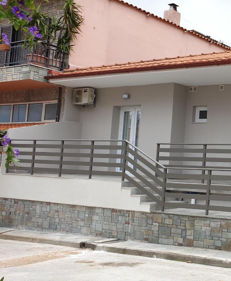 Chriselia 1 Apartment Nea Roda Exterior photo